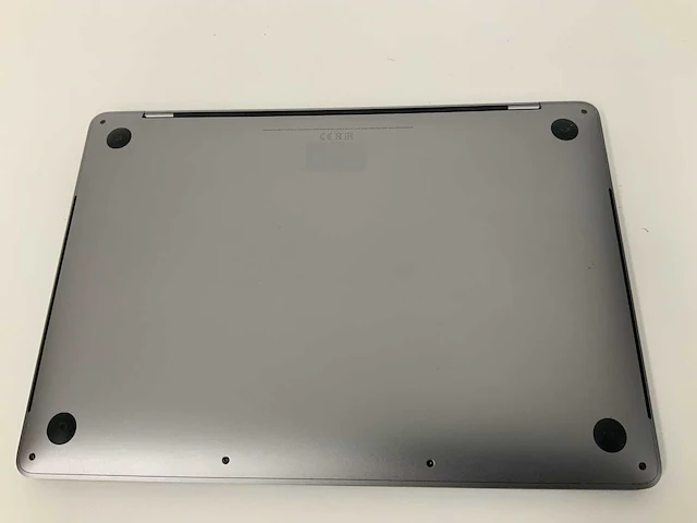 Apple a2251 13-inch macbook pro mwp52n/a laptop - afbeelding 3 van  3
