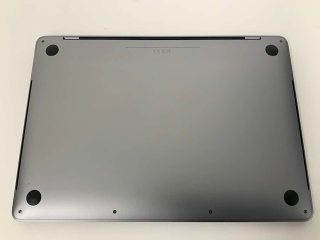 Apple a2251 13-inch macbook pro mwp52n/a laptop - afbeelding 3 van  3