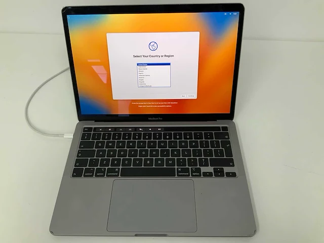Apple a2289 13-inch macbook pro mxk52n/a laptop - afbeelding 1 van  3