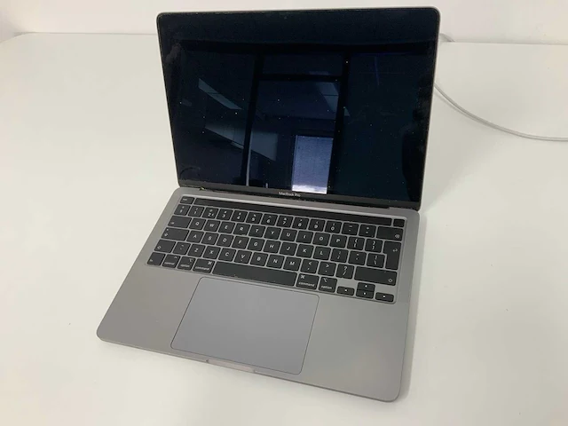 Apple a2289 13-inch macbook pro mxk52n/a laptop - afbeelding 1 van  3