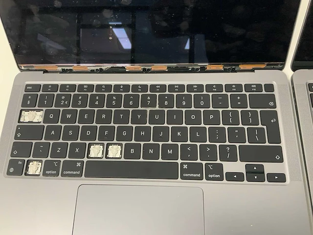 Apple a2337 13-inch macbook air m1 (2x) - afbeelding 2 van  6