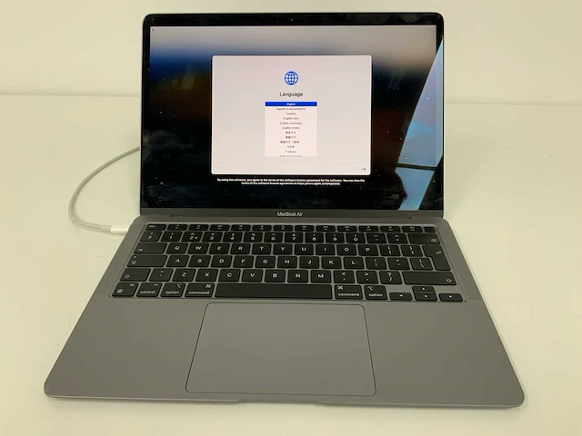 Apple a2337 13-inch macbook air m1 laptop - afbeelding 2 van  4