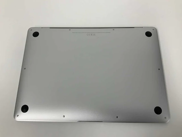 Apple a2337 13-inch macbook air m1 mgna3n/a laptop - afbeelding 4 van  4