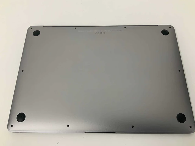 Apple a2337 13-inch macbook air mgn63n/a laptop - afbeelding 4 van  4