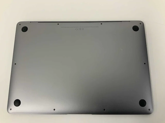Apple a2337 13-inch macbook air mgn63n/a laptop - afbeelding 3 van  3