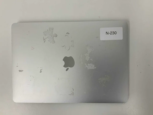 Apple a2337 13-inch macbook air mgna3n/a laptop - afbeelding 2 van  3