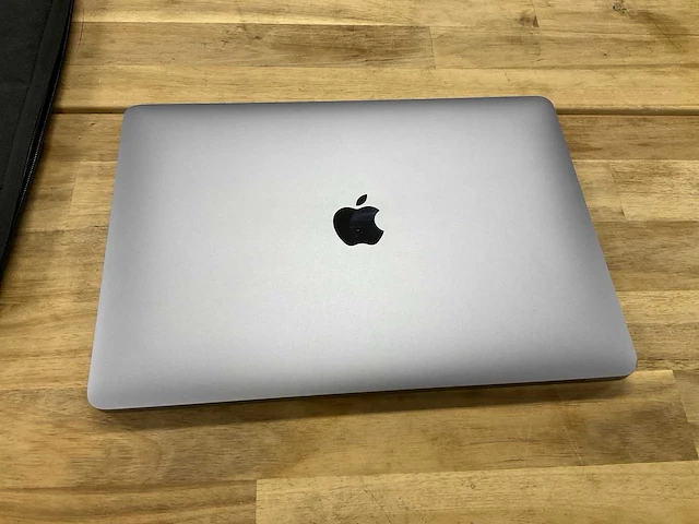 Apple a2337 macbook air - afbeelding 2 van  3