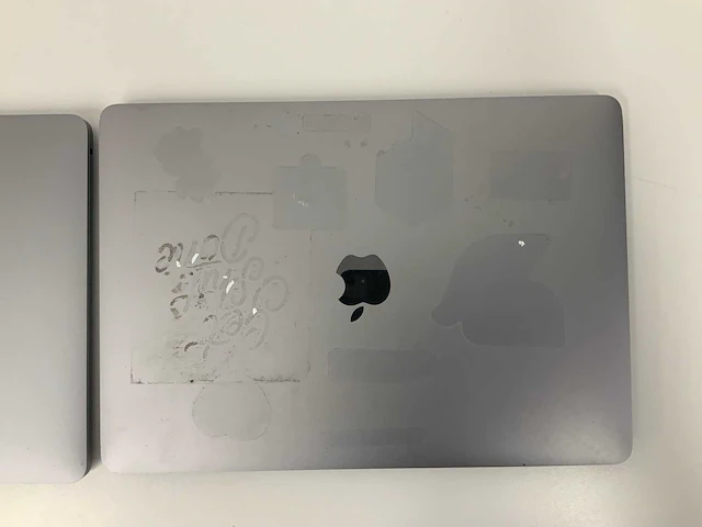 Apple a2338 13-inch macbook pro m1 myd82n/a laptop (2x) - afbeelding 3 van  5