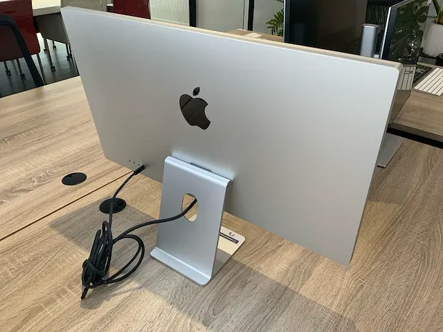 Apple a2525 studio display 27" - afbeelding 3 van  5