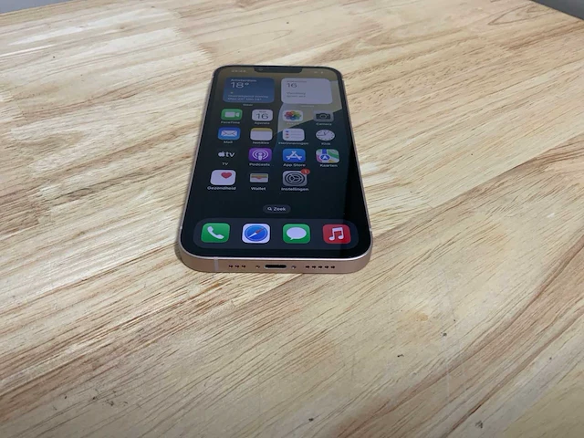 Apple a2633 iphone 13 smartphone - afbeelding 2 van  8