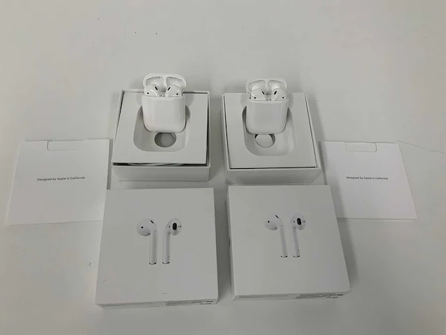 Apple airpods 2, with charging case - mv7n2zm/a (2x) - afbeelding 1 van  3