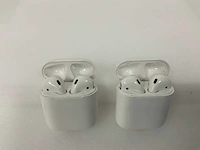 Apple airpods 2, with charging case (2x) - afbeelding 1 van  1