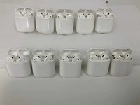 Apple airpods 2, with charging case mv7n2zm/a (10x) - afbeelding 1 van  2