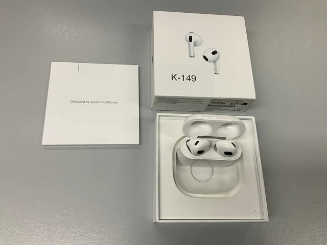 Apple airpods 3 with charging case mme73zm/a - afbeelding 1 van  1