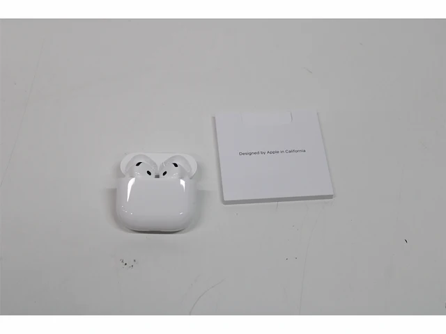 Apple airpods 4 met reguliere oplaadcase (usbc) wit - afbeelding 3 van  3