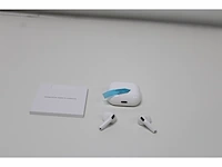 Apple airpods 4 met reguliere oplaadcase wit - afbeelding 3 van  4