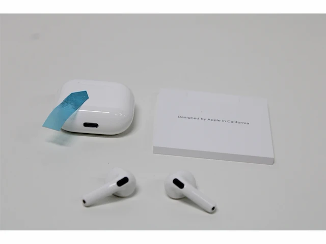 Apple airpods 4 met reguliere oplaadcase wit - afbeelding 4 van  5