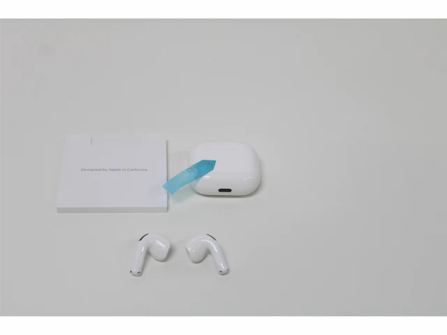 Apple airpods 4 wit - afbeelding 3 van  4
