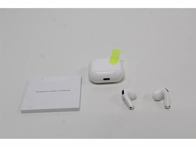 Apple airpods 4 wit - afbeelding 3 van  4