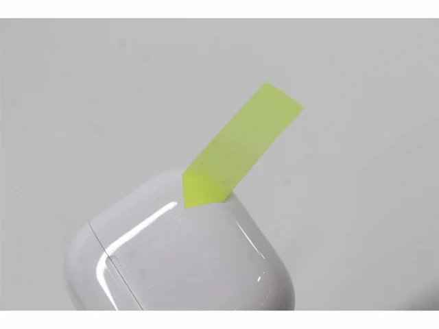 Apple airpods 4 wit - afbeelding 4 van  4