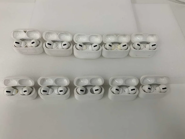 Apple airpods pro 1ste generatie model a2190 (10x) - afbeelding 1 van  3