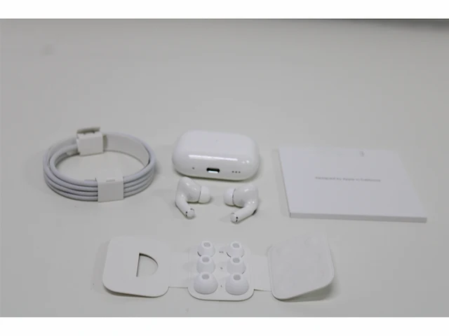 Apple airpods pro (2e generatie) magsafe usb-c wit - afbeelding 4 van  4