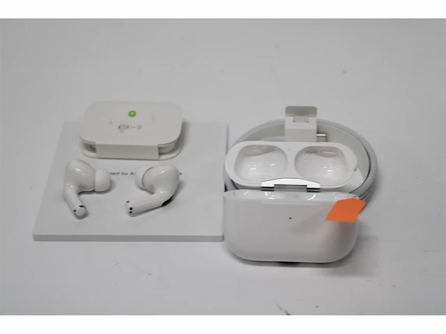 Apple apple airpods pro wit 2 met magsafe oplaadcase (usb-c) - afbeelding 2 van  3