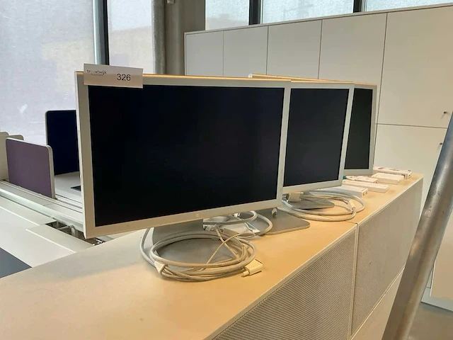 Apple cinema display 20-inch (aluminium) monitor (4x) - afbeelding 1 van  5
