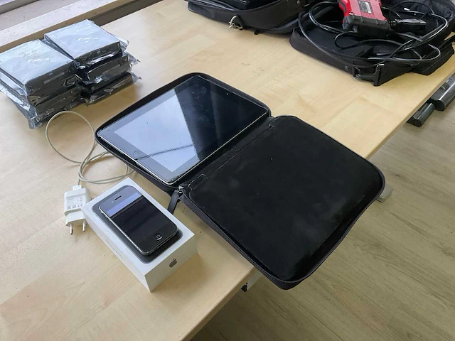 Apple i-phone 6/i-pad 2 mobiele telefoon en tablet - afbeelding 2 van  6