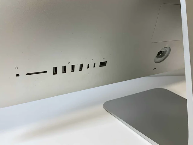 Apple imac 27", quadcore i5, 8 gb ram, 1 tb fusiondrive, amd radeon pro 570 4 gb alles-in-één desktop - afbeelding 5 van  6
