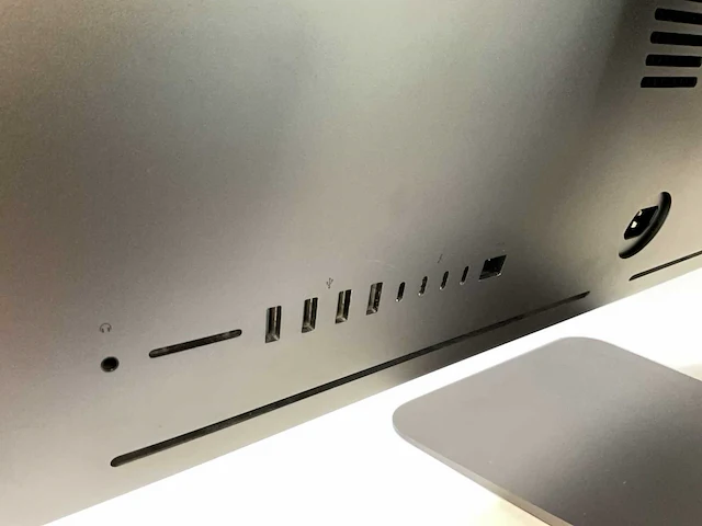 Apple imac pro 27”, core(tm) w-2140b, 64 gb ram, 1 tb nvme, amd radeon pro vega 56 8 gb all-in-one desktop - afbeelding 5 van  6