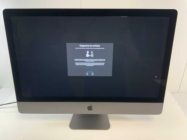 Apple imac pro 27", xeon(r) w-2140b, 64 gb ram, 1 tb nvme, amd radeon pro vega 56 8 gb all-in-one desktop - afbeelding 1 van  6