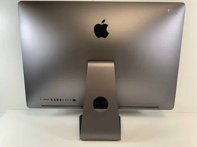 Apple imac pro 27", xeon(r) w-2191b, 128 gb ram, 1 tb nvme, amd radeon pro vega 56 8 gb all-in-one desktop - afbeelding 4 van  6