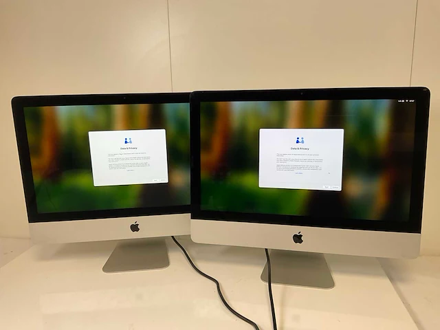 Apple imac retina 21.5”, quadcore i3, 8 gb ram, 1 tb hdd, amd radeon pro 555x 2 gb all-in-one desktops (2x) - afbeelding 1 van  15