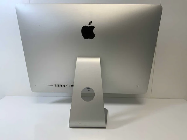 Apple imac slim 21,5 inch, dualcore i5, 8 gb ram, 256 gb ssd alles-in-één desktop - afbeelding 4 van  6