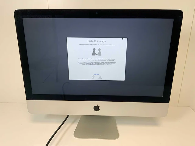 Apple imac slim 21.5”, quadcore i5, 16 gb ram, 256 gb ssd all-in-one desktop - afbeelding 1 van  6