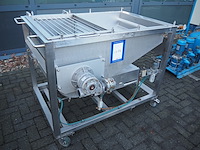 Apple international - afbeelding 1 van  13