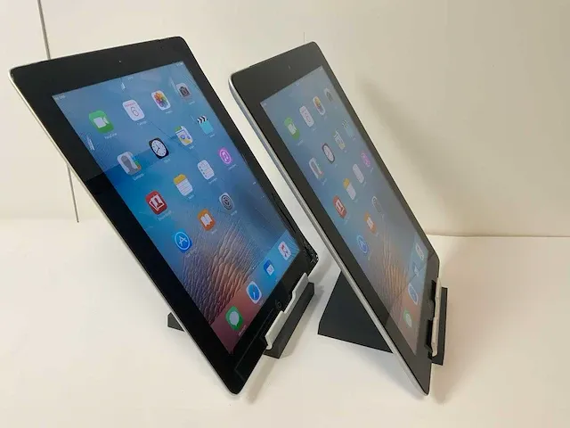 Apple ipad 2 - wi-fi & cellular - 64 gb - black (2x) - afbeelding 2 van  4