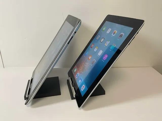 Apple ipad 2 - wi-fi & cellular - 64 gb - black (2x) - afbeelding 3 van  4