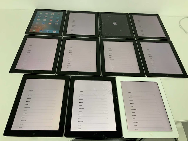 Apple ipad 2 (wi-fi + 3g gsm), 16gb zwart (fmi) (11x) - afbeelding 1 van  3
