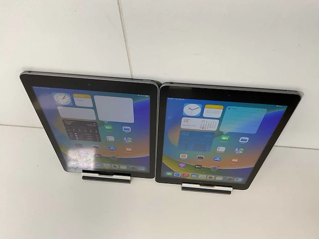 Apple ipad 2017 9.7” - wifi - 32 gb - space gray (2x) - afbeelding 2 van  8
