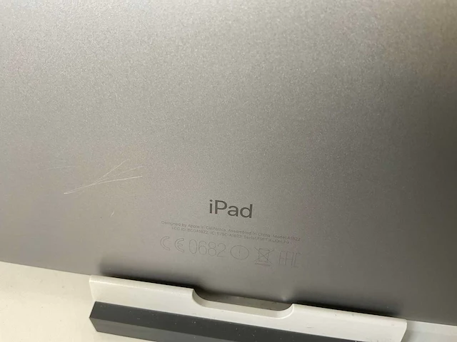 Apple ipad 2017 9.7” - wifi - 32 gb - space gray (2x) - afbeelding 7 van  8