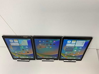 Apple ipad 2017 9.7” - wifi -128 gb - space gray (3x) - afbeelding 2 van  9