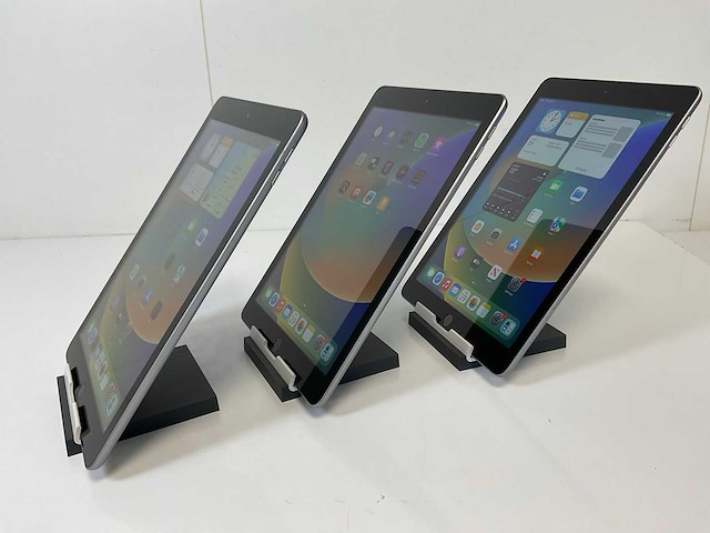 Apple ipad 2017 9.7” - wifi -128 gb - space gray (3x) - afbeelding 5 van  9