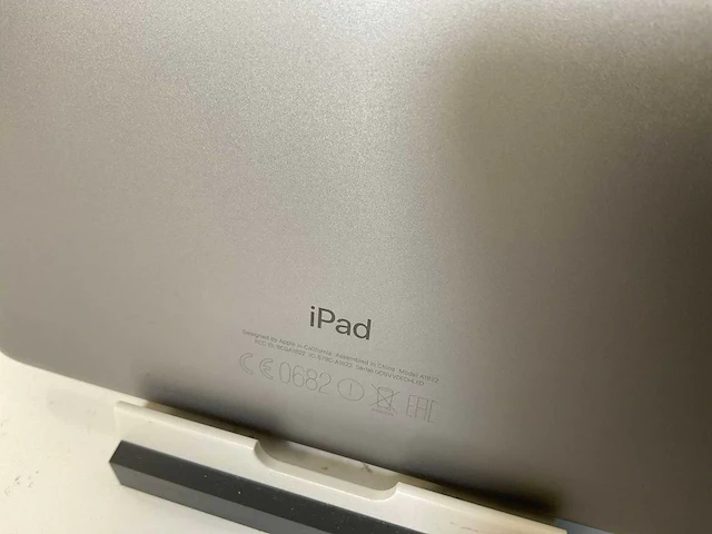 Apple ipad 2017 9.7” - wifi -128 gb - space gray (5x) - afbeelding 2 van  10