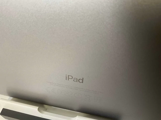 Apple ipad 2017 9.7” - wifi -128 gb - space gray (5x) - afbeelding 9 van  10