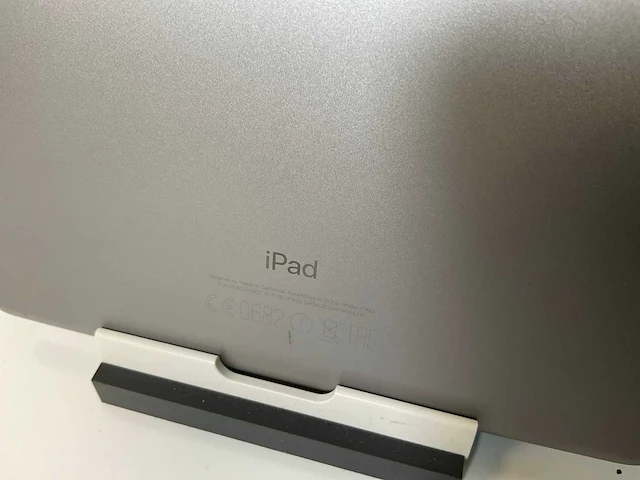 Apple ipad 2017 9.7” - wifi -128 gb - space gray (5x) - afbeelding 3 van  11