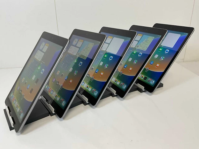 Apple ipad 2017 9.7” - wifi -128 gb - space gray (5x) - afbeelding 7 van  11