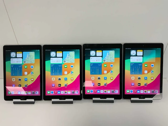 Apple ipad (2018) 9.7”, - wi-fi - 128 gb - space gray (4x) - afbeelding 1 van  9