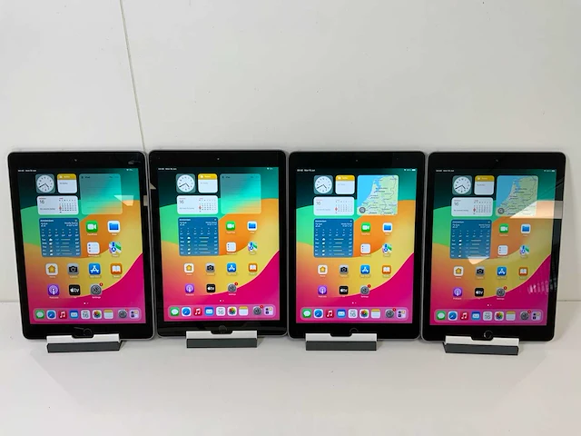 Apple ipad (2018) 9.7”, - wi-fi - 128 gb - space gray (4x) - afbeelding 1 van  9